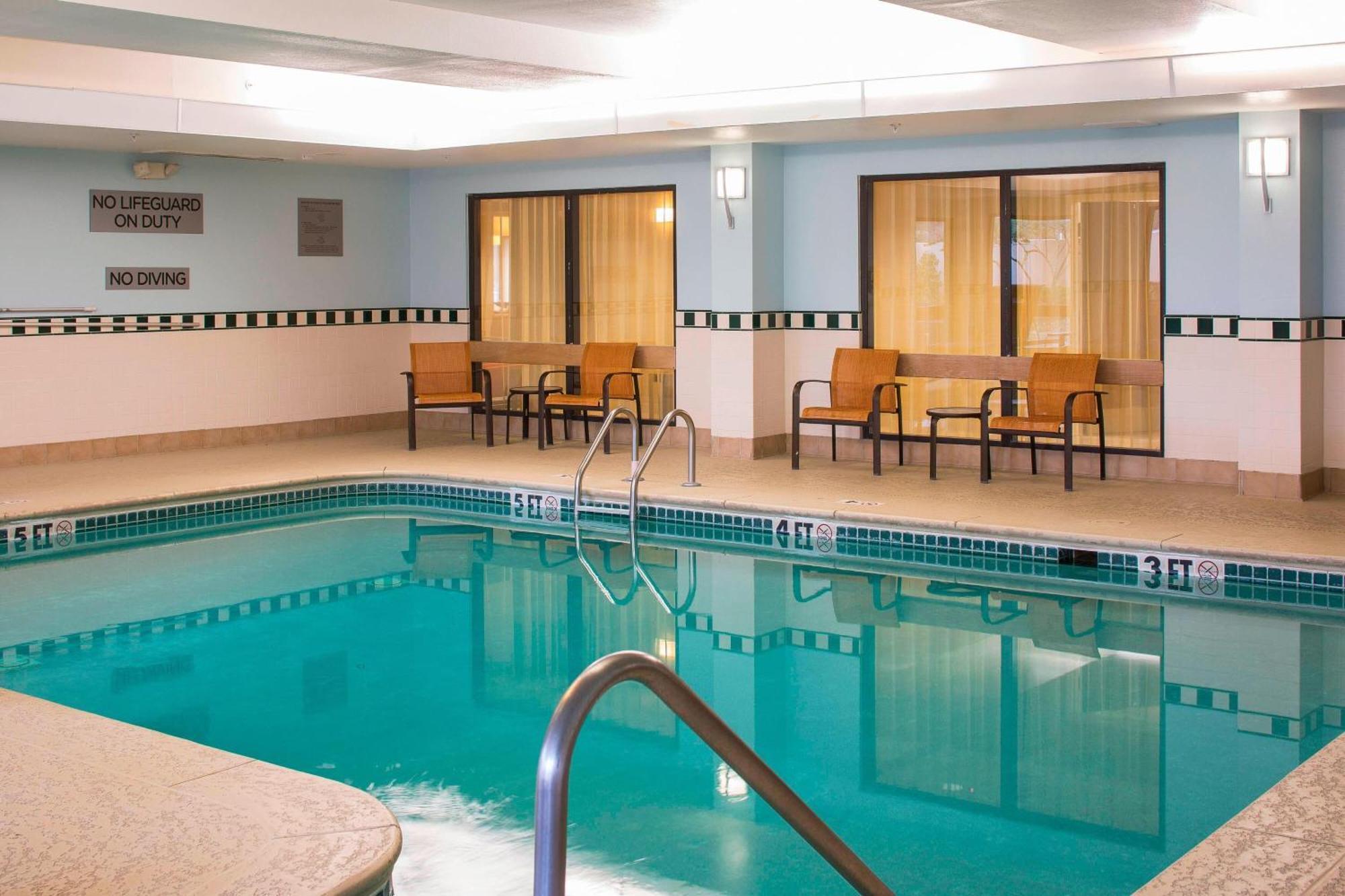 Courtyard Baton Rouge South Hotell Eksteriør bilde