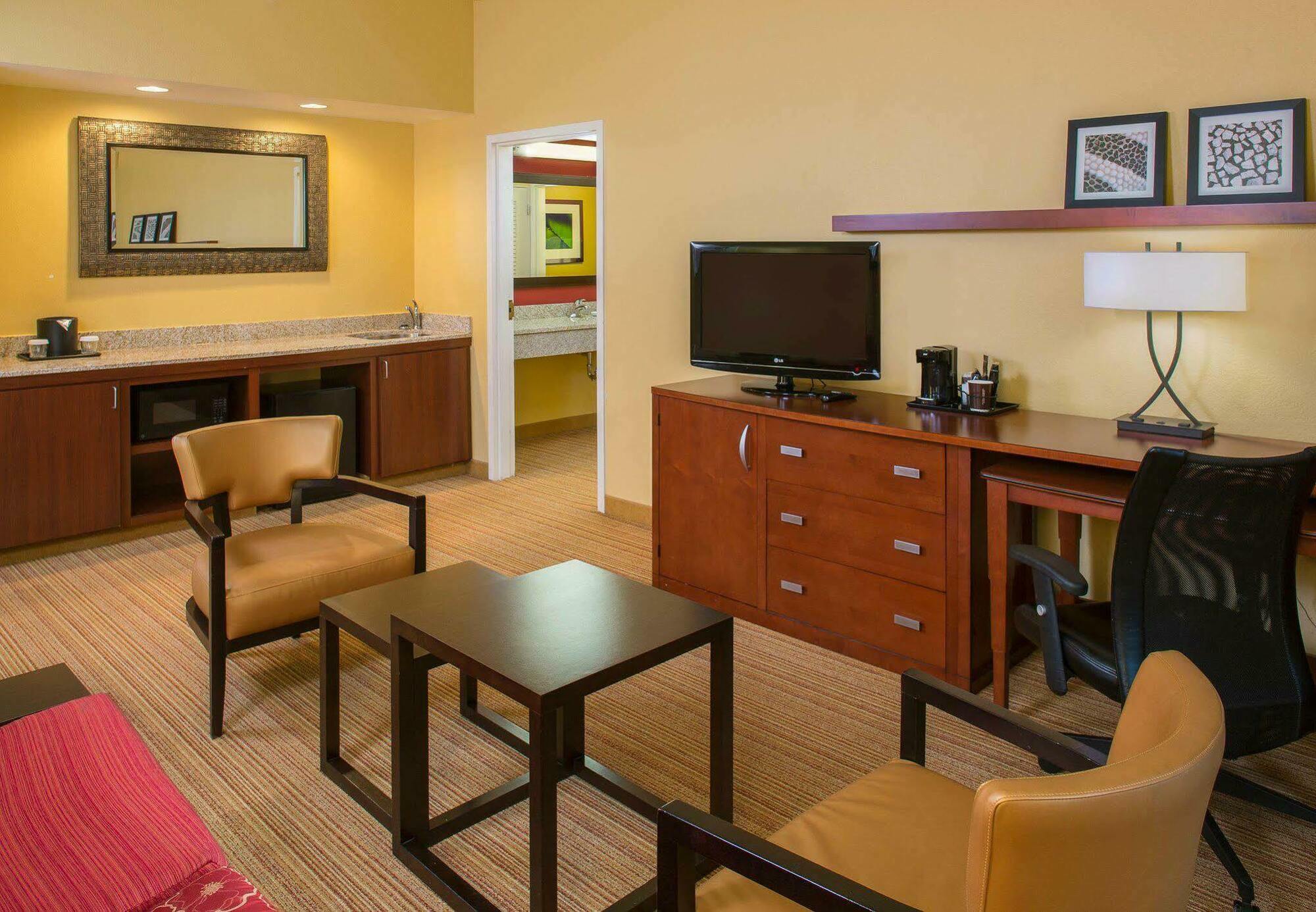 Courtyard Baton Rouge South Hotell Eksteriør bilde